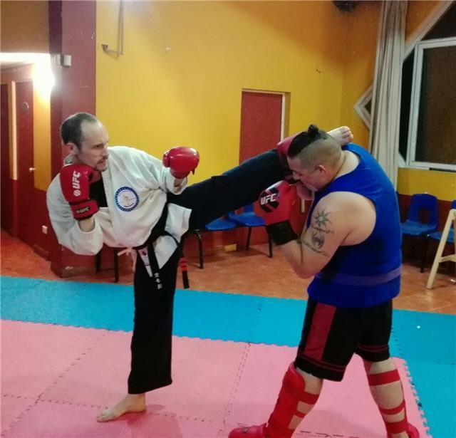 Kickboxing y Defensa Personal a Domiciio