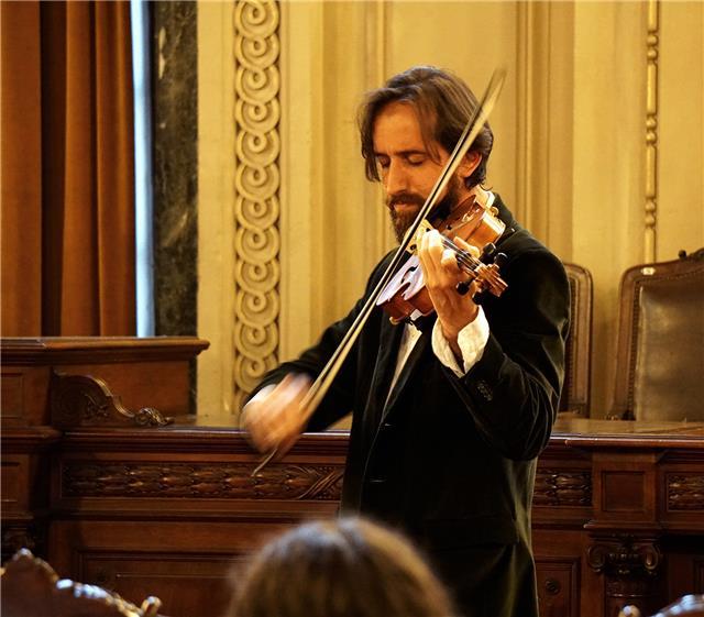 Clases de Violín y Guitarra. Microcentro