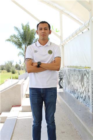 Profesor de Educación Físico y entrenador de futbol con experiencia, clases creativas y planificadas correctamente