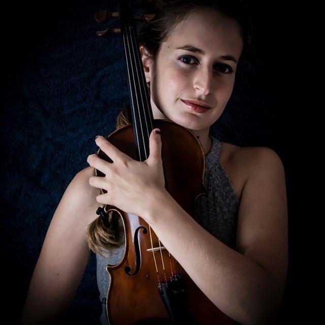 Clases de Violín Online · by Agostina Zito ·