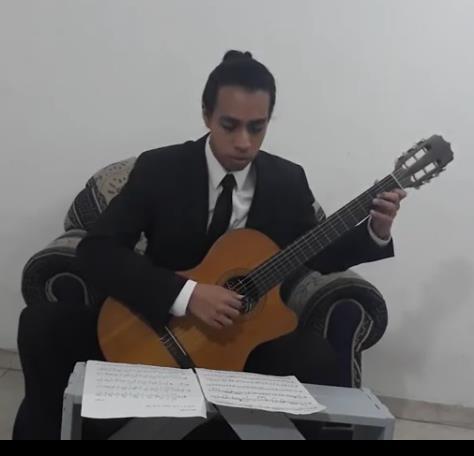 Profesor de guitarra para nivel de iniciación, básico e intermedio para personas de todas las edades