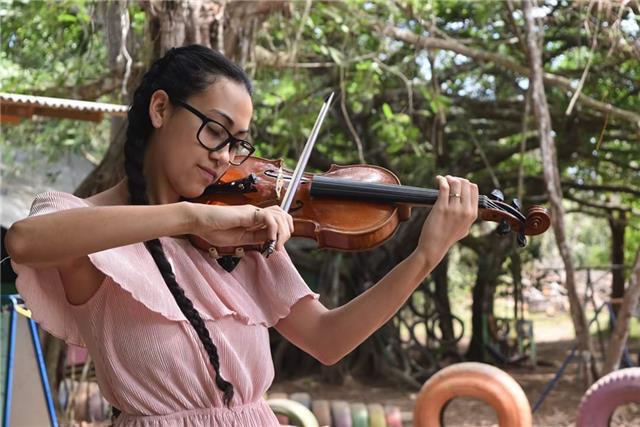 Clases individuales o grupales de violín y solfeo