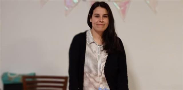 Profesora de inglés y estudiante de licenciatura con experiencia en la enseñanza a adolescentes y adultos