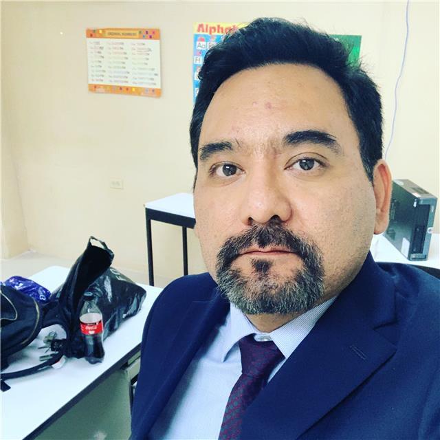 Profesor de inglés con acento nativo con más de 15 años de experiencia en enseñanza del idioma