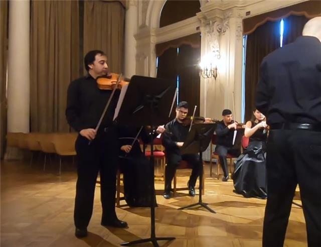 Clases de viola y violin (online). Egresado Pontificia Universidad Catolica