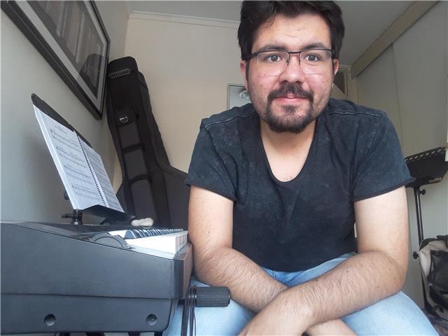 Profesor de piano para todos los niveles