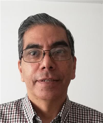 Profesor de informática ofrece clases online de computación