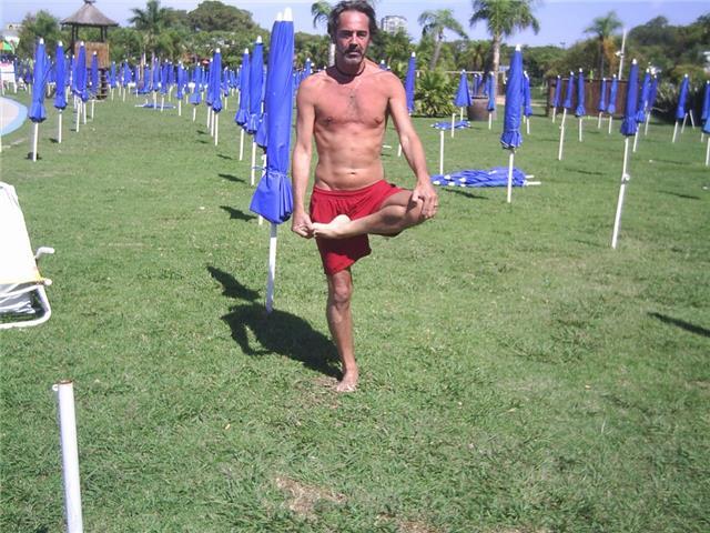 Clases de Yoga: estiramientos, equilibrio, fuerza, respiración, concentración, relajación, meditación