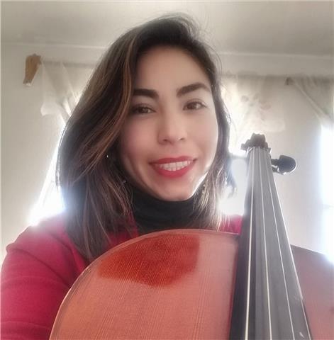 Profesora de Música que brinda clases de música para desarrollar mayor desempeño motriz, cognitivo e intelectual