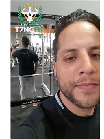 Entrenador con más de 15 años de carrera en el mundo fitnnes, y coaching Nutriconal , ofrece clases para niños, jóvenes y adultos que desean incursionar en el mundo fitnnes