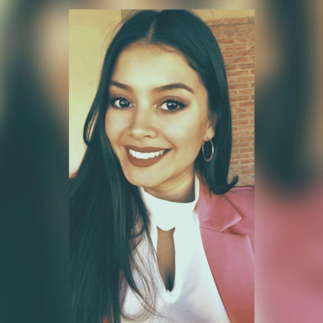 Clases de derecho, política, derecho laboral, construcción de ciudadanía y afines