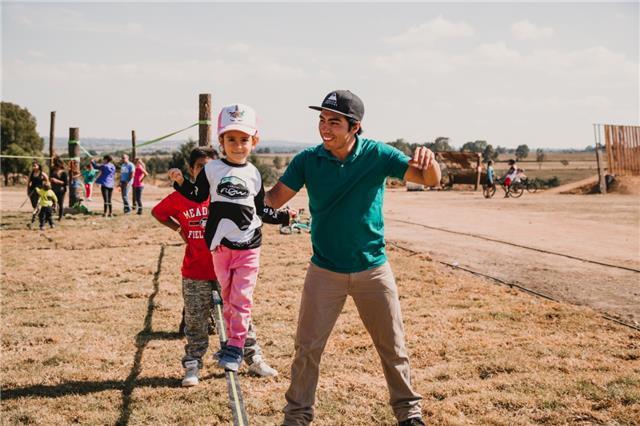 Activación muscular, trabajo de la propioscepcion a través del equilibrio inestable para niños, jóvenes y adultos jóvenes