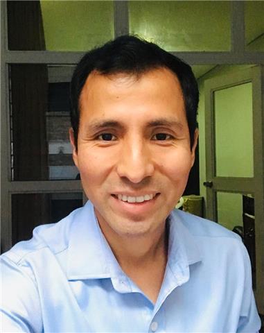 Profesor de Administración de Empresas y Evaluación crediticia