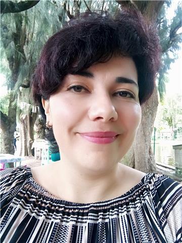 Profesora de inglés con experiencia a nivel de educación básica media y superior ofrece acompañamiento académico en materias como language arts, grammar, reading, science y social studies de manera virtual o presencial