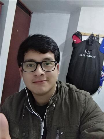 Hola soy Hernan, radico en Lima y soy estudiante de ingeniería a la par me dedico a la docencia de estudiantes de secundaria y pre universitarios