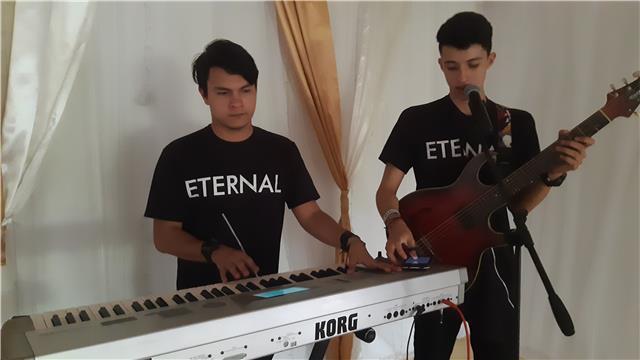 Soy pianista en proceso universitario, he estado en las escuelas de formación de Batuta, además de academias de udio técnico en producción musical. Dare clases a Estudiantes niños de 7 a 14 años y jovenes a 18 años