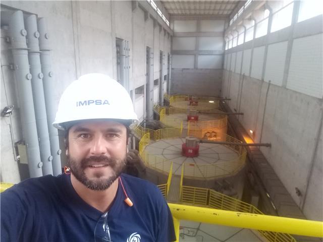 Ingeniero Electrónico con experiencia en la industria de la energía renovable ideal para estudiantes que busquen seguir una carrera técnica