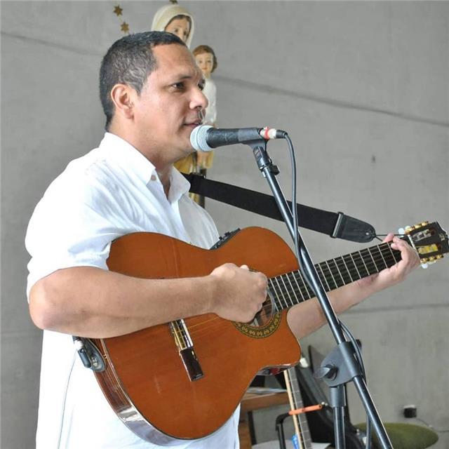 LICENCIADO EN MUSICA enseñanza Guitarra y trombon